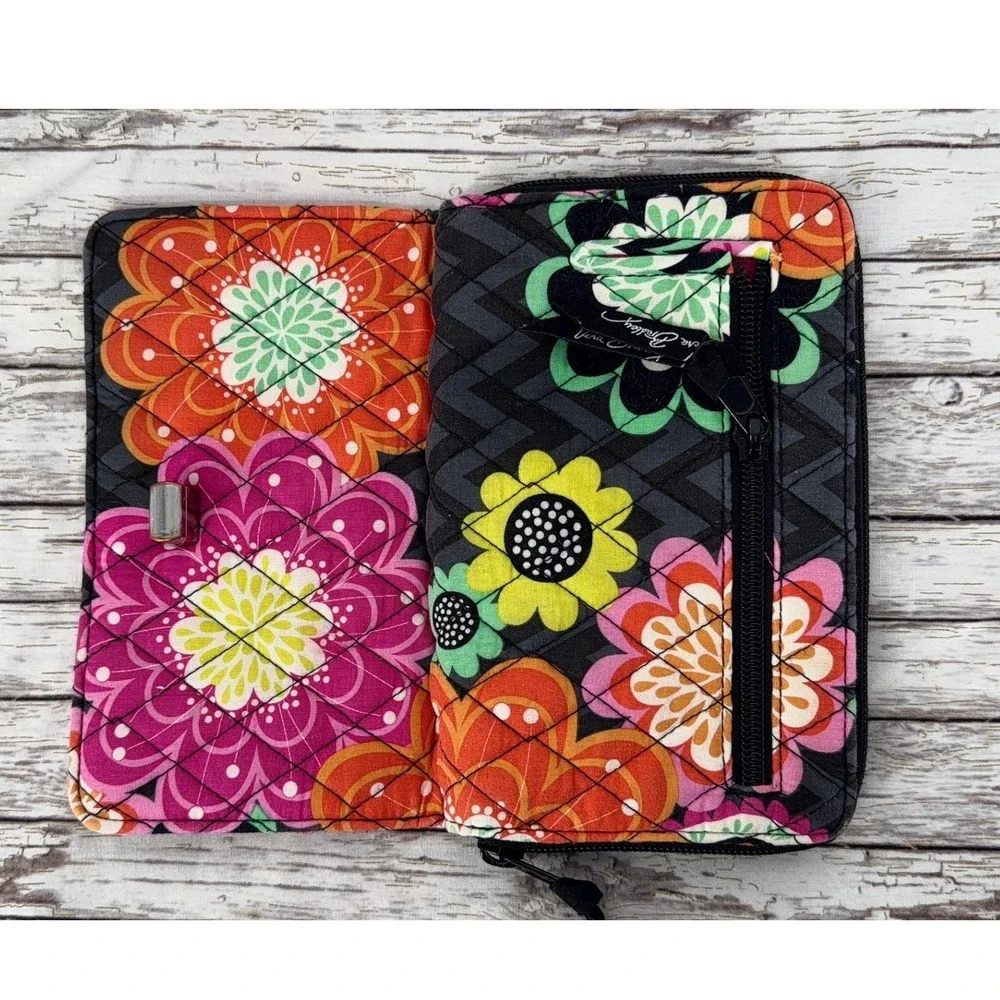 Vera Bradley Retired Ziggy Zinnia Pattern Purse & Turnlock Matching Wallet Set